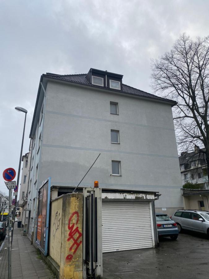 Riesen Bett, Strassenbahn Vor Der Tuer, Beste Lage, Nah Zur Messe, Keine Rechnungen Essen Exteriér fotografie